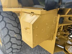 Caterpillar 938 Mini chargeur 4x4 entraînement sur roues 5 tonnes charge nominale état neuf et utilisé avec cylindre hydraulique Huade PLC - Product Image 4