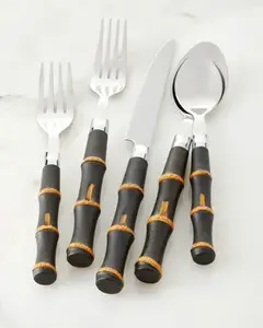 Ensemble de cuillères à café design en acier inoxydable avec manche en nid d'abeille en résine blanche, parfait pour les fêtes de mariage sur la table - Product Image 4