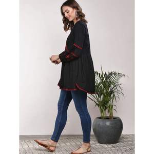 Top de Algodón Bordado Negro Estilo Bohemio para Mujer - Product Image 2