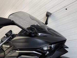 Nueva Motocicleta Deportiva <span class=keywords><strong>Kawasaki</strong></span> <span class=keywords><strong>Ninja</strong></span> 500 2026 para Ensamblar - Product Image 4