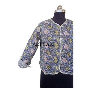 เสื้อแจ็คเก็ตผ้าฝ้ายถักแบบระบายอากาศสำหรับผู้หญิง สไตล์โบฮีเมียน ลายพิมพ์บล็อก งานฝีมือ ลายดอกไม้ ตกแต่งกระดุม สำหรับฤดูหนาว 100% - Product Image 2