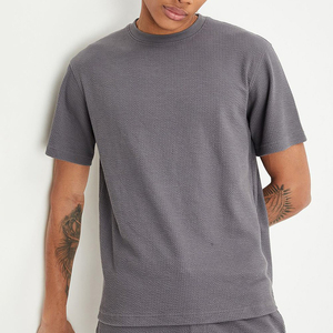 เสื้อยืดถักลำลองสำหรับผู้ชายแบบใหม่เสื้อ100% ผ้าฝ้ายระบายอากาศกันรอยยับเป็นมิตรต่อสิ่งแวดล้อมปรับแต่งได้สไตล์สตรีท - Product Image 1