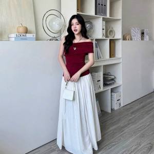 Ensemble haut asymétrique froncé et jupe longue fluide – Vente en gros usine - Product Image 5