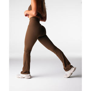 Vente en gros Leggings évasés sans effort en orme personnalisés silhouette flatteuse couture de hanche taille haute vêtements de sport leggings de gymnastique à la mode pour les femmes - Product Image 4
