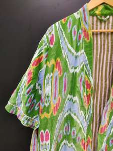 Batas de baño de terciopelo de calidad superior de proveedor indio, tacto suave, sensación cálida, longitud de rodilla de lujo frontal para mujeres, uso diario en el hogar - Product Image 2