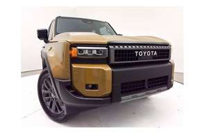 Toyota Land Cruiser 2025 Usada, SUV 4x4 de 4 Puertas (2.4L 4 Cilindros Turbo Gasolina/Híbrido Suave Eléctrico 8A) Pickup - Product Image 2