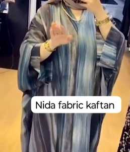 Abayas élégantes et modestes brodées à la main pour femmes, vêtements et accessoires musulmans traditionnels - Product Image 1