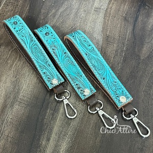 Correa de Cuero Genuino de Vaca Clásica y Resistente para Llaves, Estilo Retro, con Herramientas de Cuero Premium, Porta Llaves Turquesa Unisex - Product Image 1