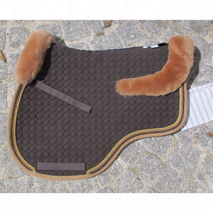 Shemax Tapis de selle antidérapant en gel anglais personnalisé pour dressage arrière CHOCOLAT Doublure EURO FIT Polaire - Product Image 2