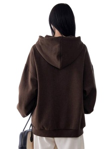 Sweat à capuche surdimensionné pour femme tissé en coton/fibre de bambou marron foncé pull à épaules tombantes sur le devant tenue décontracté d'hiver lourd - Product Image 6