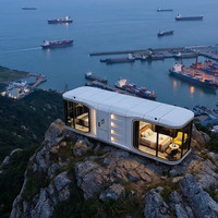 Cabine capsule en aluminium à double étage de luxe, maison modulaire à énergie solaire pour le glamping en montagne