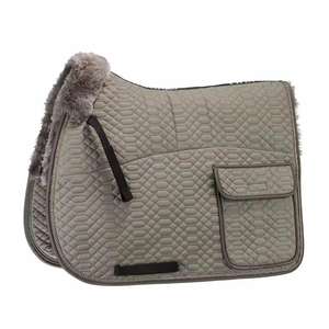 Manta Impermeable para Silla de Montar con Bolsillo |   Almohadilla de Montar Acolchada con Almacenamiento para Entrenamiento Ecuestre en Senderos y Exteriores - Product Image 1