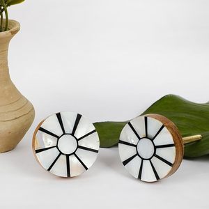 Boutons d'armoire en résine Offre Spéciale carrés meubles en bois d'usine directe pour bureau et chambre à coucher poignées de traction pour tiroirs et portes - Product Image 1