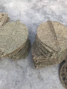 Tapis artisanal en jonc de mer pour la superposition au sol, la décoration de la pièce, le style de l'espace de travail et l'amélioration de la conception intérieure dans le monde entier - Product Image 2