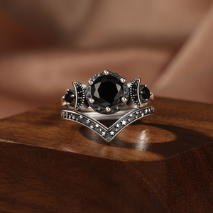 Ensemble de bagues Jeulia Dark Moon and Star Aged pour mariage - Product Image 5