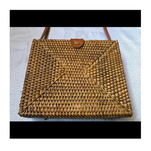 เทรนด์แฟชั่นที่ยั่งยืน: ทำไมกระเป๋าหวายถึงอยู่ที่นี่เทรนด์วินเทจที่มีการบิดที่ทันสมัยสวมใส่ตามธรรมชาติ - Product Image 6