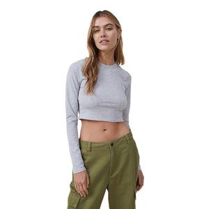 เสื้อยืดครอปพื้นฐานสไตล์ Y2K สำหรับผู้หญิง เสื้อยืดลำลองพิมพ์โลโก้ ทรงเข้ารูปสำหรับสาวๆ ใส่หน้าร้อน เสื้อครอปท็อปแฟชั่นขายส่ง - Product Image 1