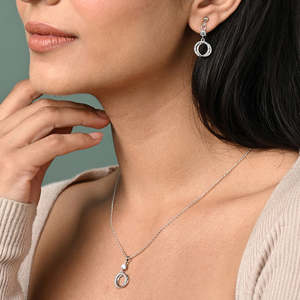 ชุดเครื่องประดับเงินแท้ Silver Circle of Joy ประดับเพชรและเพทายแพลตตินั่ม สำหรับงานแต่งงาน งานหมั้น หรือเป็นของขวัญ - Product Image 3