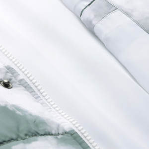 Chaqueta Acolchada con Bolsillo Lateral y Cremallera en Color Liso, Disponible en Diferentes Colores, Chaqueta Acolchada con Estampado Urbano - Product Image 5