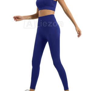 Etiqueta privada Transpirable Mujeres Yoga Set Uso al aire libre Mujeres Yoga Set Cómodo Mujeres Yoga Set - Product Image 3