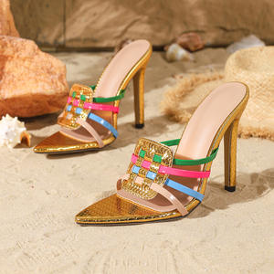 รองเท้าแตะส้นสูงปลายแหลมสีทองสำหรับผู้หญิง ฤดูร้อน ดีไซน์สีสันตัดกัน ส้นเรียว แฟชั่น - Product Image 4