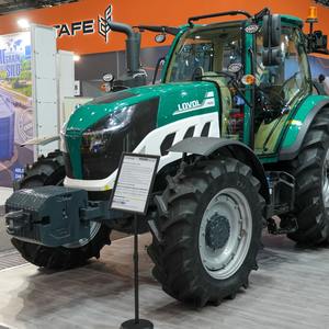 Tracteur agricole robuste Lovol 90HP prêt à être expédié avec technologie de transmission intégrale avancée et moteur diesel performant - Product Image 4