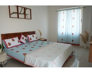 ชุดผ้าปูที่นอนผ้าฝ้ายพิมพ์ลายหรูหราเนื้อนุ่มผ้าพรีเมี่ยมผิวเรียบเป็นมิตรกับสิ่งแวดล้อมสำหรับการนอนหลับสบายห้องนอนที่หรูหรา - Product Image 1