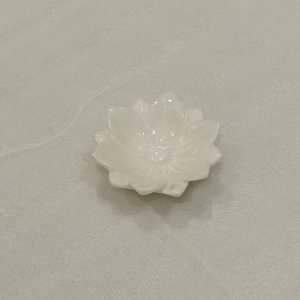 แผ่นหินอ่อนสีขาวทำมือคุณภาพพรีเมียม ลายวงกลมขัดเงาสไตล์ดอกไม้ - Product Image 4