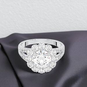 Anillo de compromiso de Halo de diamante de corte redondo de moissanita de 2,50 quilates de E-F/VVS-VS hecho en plata para mujer - Product Image 2