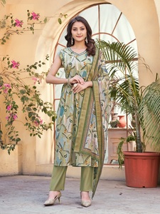 Nueva Colección de Telas Pure Fabcy con Kurtis Hechos a Mano para Venta al por Mayor - Product Image 4