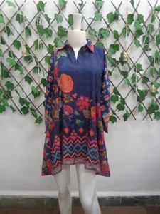 Modern Geometric Pattern Tunic Kurti for <b>Women</b> with Soft Fabric and Contemporary Look for Sale at Best Prices - Product Image 3