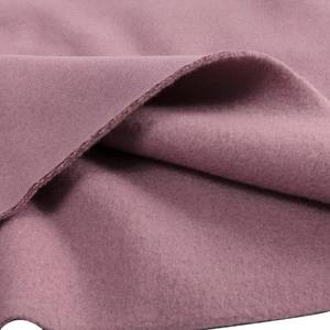 Vente en gros de tops courts en coton respirant pour femmes, logo personnalisé, col rond, demi-manches, imprimé pour l'été - Product Image 4