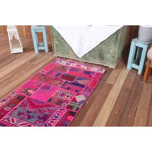 Alfombra Turca Vintage, Alfombra de Retazos de 2.3x6.1 pies, Alfombra Geométrica Rosa - Product Image 5