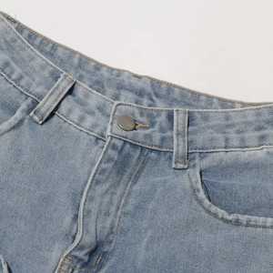 Jeans à jambe droite pour femmes à taille haute, brodés, en denim respirant, avec poche boutonnée, écologiques - Product Image 4