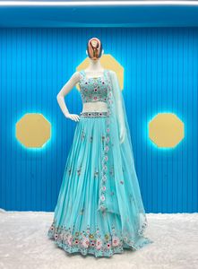 Style Chinon Multi Threads Sequence Work Blazer Koti avec Elegant Tube Choli et Heavy Flair Sharara avec Complémentaire Dupatta - Product Image 2