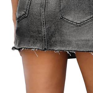 Jupe courte en jean classique pour femme, coupe confortable, fabriquée avec un tissu doux et durable, choix parfait pour la mode estivale tendance - Product Image 6