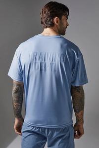 เสื้อยืดสวมหัวพิมพ์ลาย DTG สำหรับผู้ชายโอเวอร์ไซส์ไหล่ตกทรงหลวมแขนสั้นพอดีตัวทำจากผ้าฝ้ายเจอร์ซี่โลโก้ที่กำหนดเอง - Product Image 4