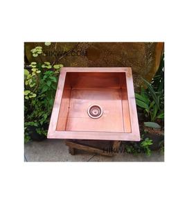 Évier de cuisine en cuivre finition polie avec design de bol profond et tablier rustique pour thèmes d'intérieur de ferme - Product Image 1