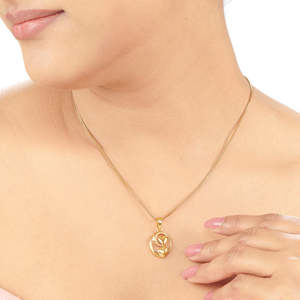 Collar con Colgante de Corazones Entrelazados en Oro, Joyería Religiosa Fina - Product Image 2