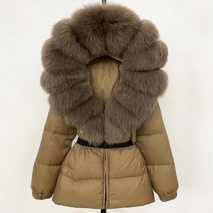 Manteau noir pour femme avec col en fourrure, manches longues, fermeture éclair, chaud et épais pour l'hiver, couleur unie, longueur moyenne, tissé, coupe-vent - Product Image 3