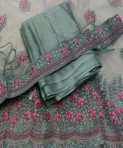 Pour boutique boutique saree offrant polyvalence et style saree à bas prix offrant un prix abordable sans compromettre la qualité. - Product Image 4