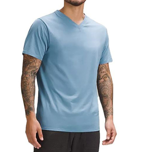 Vente en gros 180 Gsm T-shirt uni doux 100% coton noir col en v T-shirt impression personnalisée col en v t-shirts hommes - Product Image 6