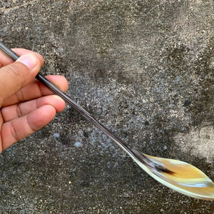 Cuchara de Cuerno de Búfalo Natural, Hecha a Mano y Pulida, Perfecta para Servir Especias, Condimentos o como Decoración de Mesa, Alta Calidad - Product Image 1