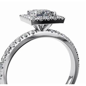 Anillo de Diamante Cultivado en Laboratorio con Halo de Princesa Real en Oro Amarillo, Rosa o Blanco de 9k, 14k o 18k, Elegante Joyería con Corte Princesa y Halo Cuadrado - Product Image 3