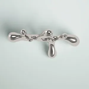 Escultura de león rugiente de metal hecha a mano, decoración de exhibición de lujo para el hogar, decoración de animales de Navidad hecha por Zahid Exports - Product Image 5