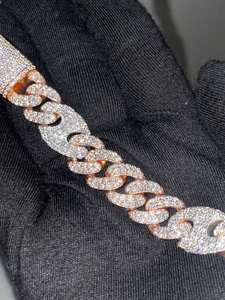 Bracelet en argent 925 serti de diamants Moissanite VVS taille ronde, style Hip Hop Miami Cuban Link, bijoux de luxe fabriqués en Inde. - Product Image 3