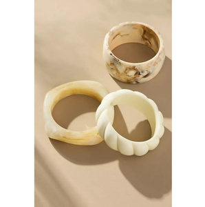 Bracelet en résine imperméable fait main, finition brillante, cadeau d'affaires tendance parfait pour les femmes modernes, couleurs personnalisées, BURAQ HANDICRAFT - Product Image 6