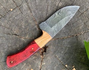 Couteaux d'extérieur à lame en acier damas faits à la main avec manche en bois d'olivier personnalisable OEM pour la chasse au camping Skinner. - Product Image 3