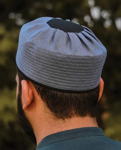 Túnica de Oración Redonda, Sólida, Gris Claro, Duradera y Elegante para Hombres, con Detalles Cosidos, Impermeable, Diseñada para Oraciones Islámicas y Deportes - Product Image 4