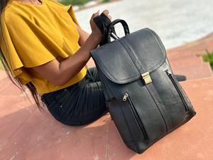 Nuevo estilo Vintage Look Mochila genuino de cuero negro Mochila de viaje Bolsa de viaje de cuero de oficina de gran capacidad para hombres y mujeres - Product Image 2